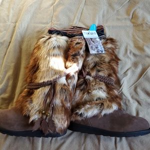 MUK LUKS Women's Leela Boot